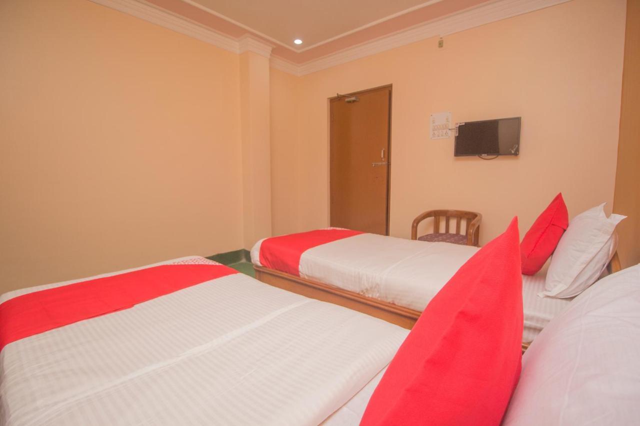Oyo 48133 Hotel Payel Māldah Екстериор снимка