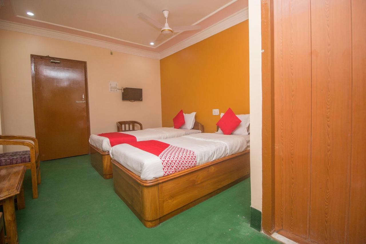 Oyo 48133 Hotel Payel Māldah Екстериор снимка