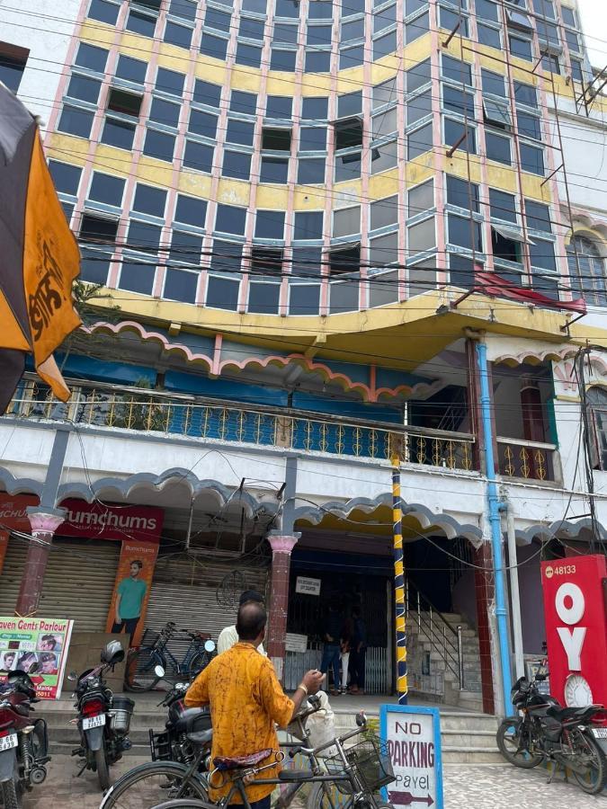 Oyo 48133 Hotel Payel Māldah Екстериор снимка