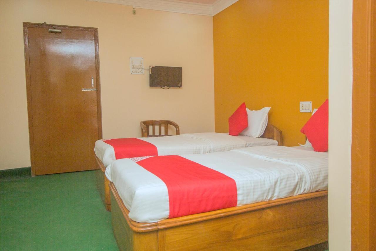 Oyo 48133 Hotel Payel Māldah Екстериор снимка